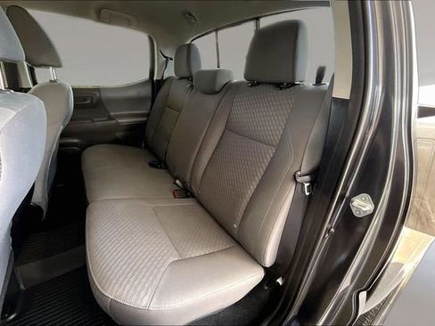 Used 2021 Toyota Tacoma SR AWD/4WD image 19