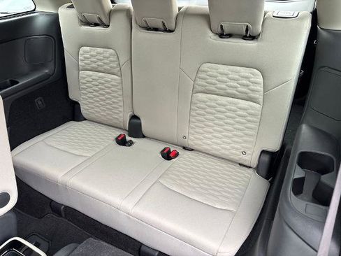 Certified 2024 Nissan Pathfinder SV w/ SV Premium Package FWD image 15