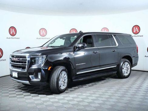 Used 2021 GMC Yukon XL SLT w/ SLT Luxury Plus Package AWD/4WD image 4