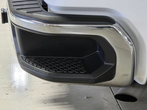 Used 2023 Chevrolet Silverado 1500 LT w/ Protection Package RWD image 11