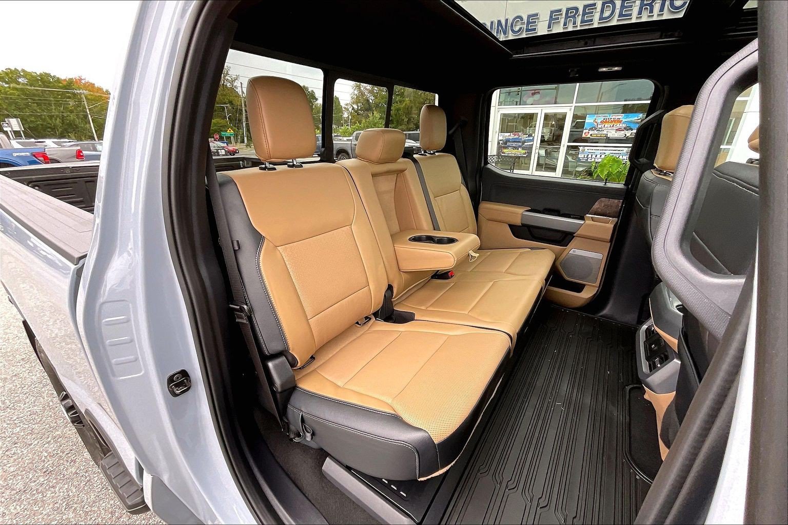 Certified 2024 Ford F250 Lariat w/ Lariat Ultimate Package AWD/4WD image 27