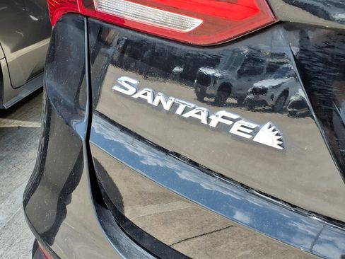 Used 2017 Hyundai Santa Fe Sport FWD image 9