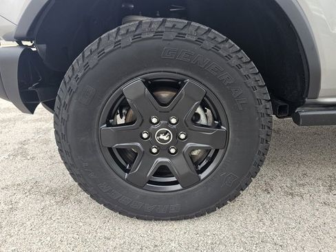 Used 2024 Ford Bronco Black Diamond image 39