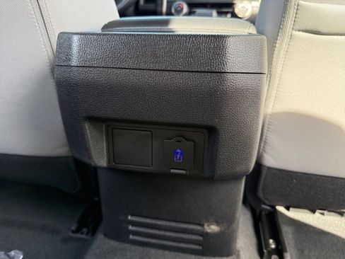 Certified 2026 Toyota Tacoma SR5 AWD/4WD image 17