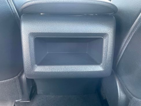 Used 2020 Toyota Camry SE AWD/4WD image 11