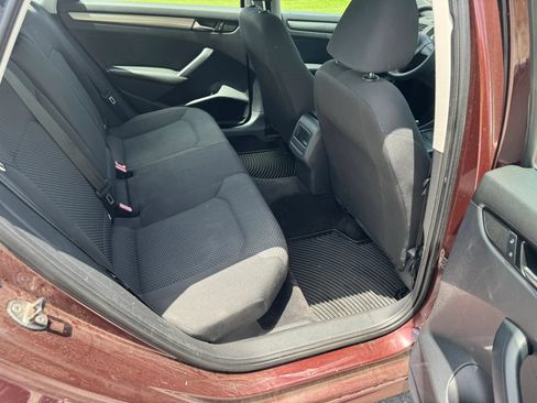 Used 2012 Volkswagen Passat 2.5 S FWD image 13