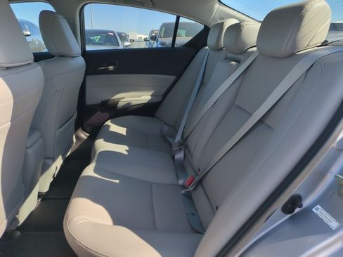 Used 2017 Acura ILX FWD image 18
