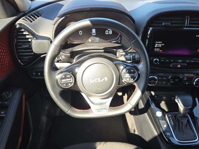 Used 2023 Kia Soul GT-Line w/ GT-Line Technology Package FWD image 2
