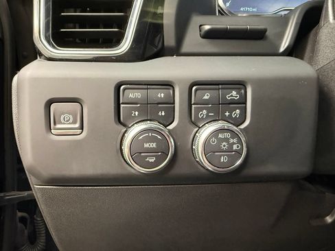 Used 2024 GMC Sierra 2500 Denali w/ Denali Reserve Package AWD/4WD image 14