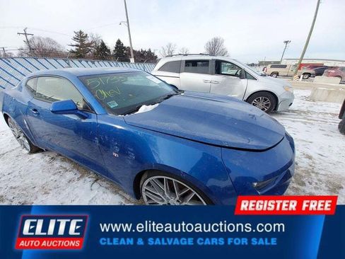Used 2016 Chevrolet Camaro LT image 1