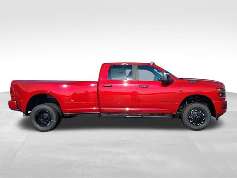 New 2026 RAM 3500 Big Horn AWD/4WD image 9
