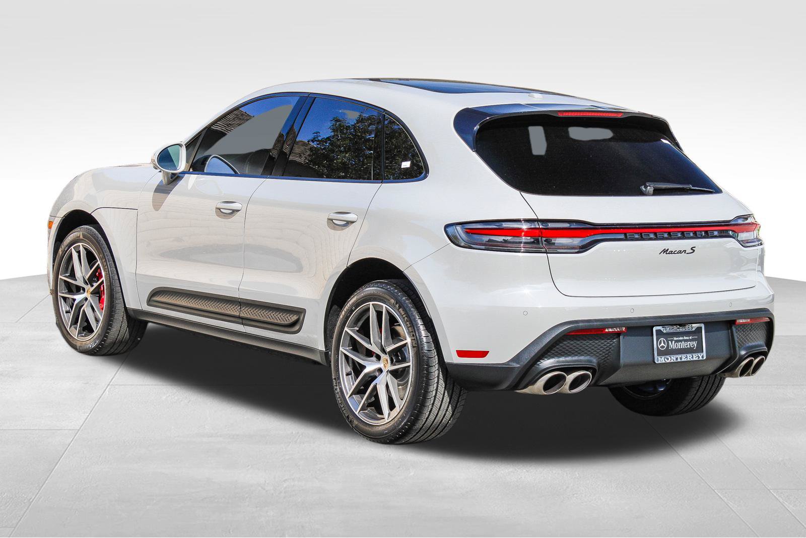 Used 2022 Porsche Macan S w/ Premium Package Plus AWD/4WD image 7