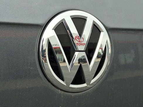 Used 2021 Volkswagen Tiguan S AWD/4WD image 9