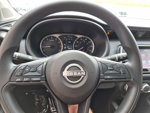 Used 2024 Nissan Kicks S image 26
