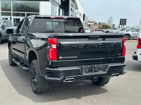 Used 2025 Chevrolet Silverado 1500 LT Trail Boss w/ Convenience Package II AWD/4WD image 6