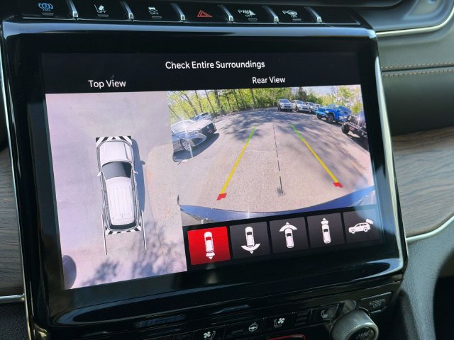 Used 2022 Jeep Grand Cherokee Summit AWD/4WD image 18