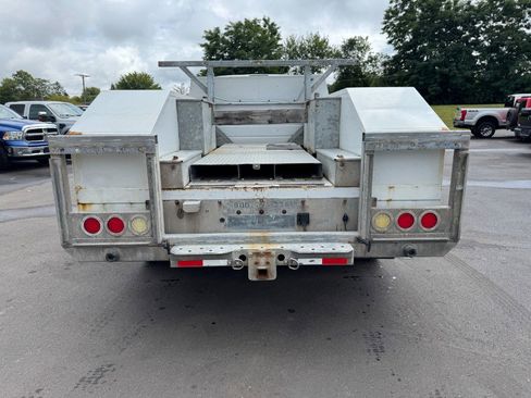 Used 2015 Ford F550 4x4 Regular Cab Super Duty image 4