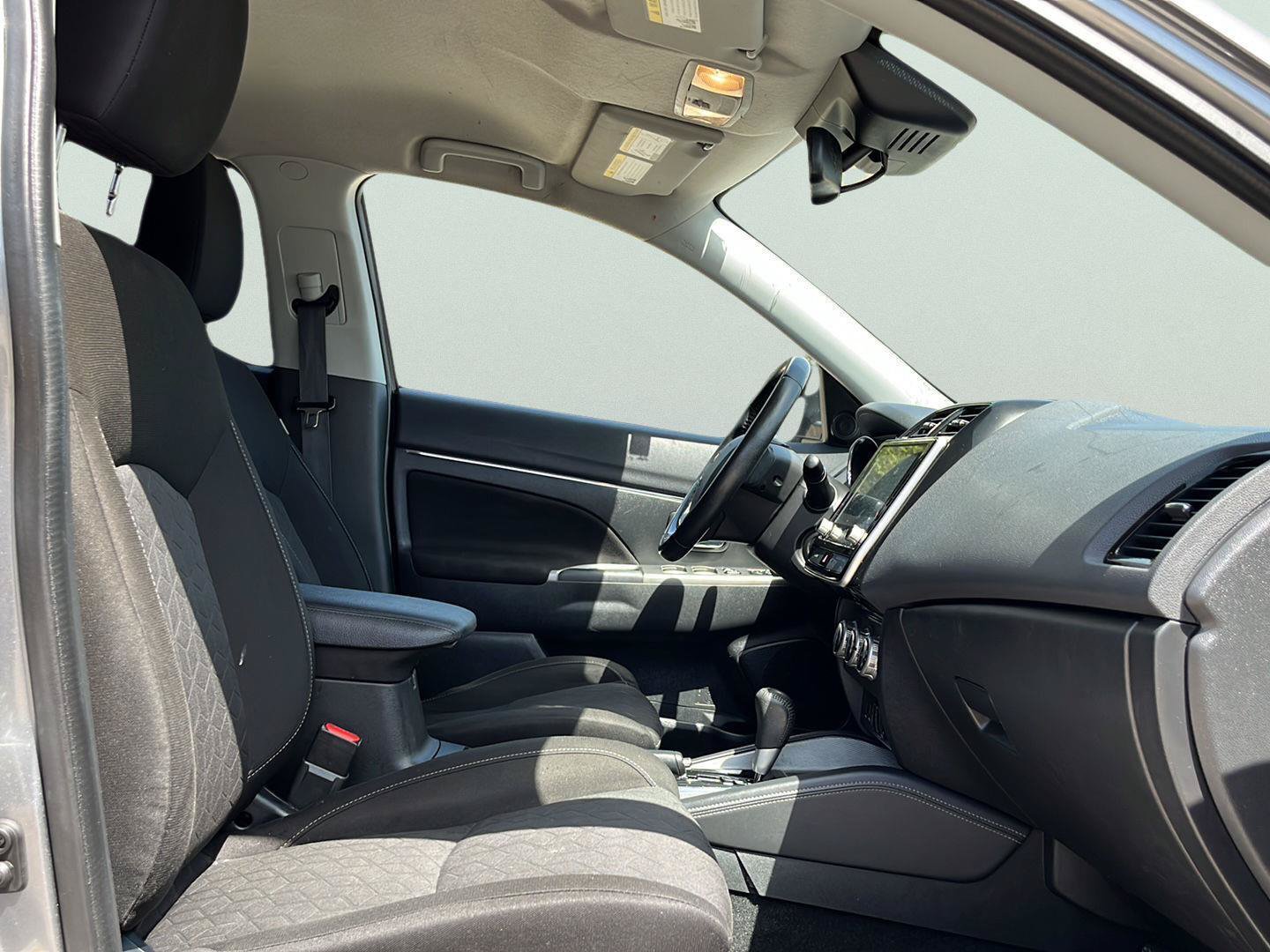 Used 2020 Mitsubishi Outlander Sport SE AWD/4WD image 12