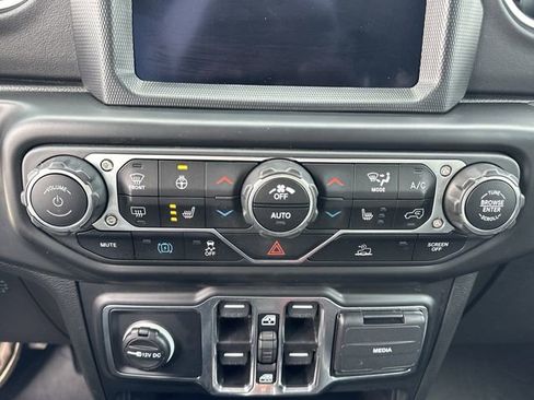 Used 2023 Jeep Wrangler Unlimited Sahara w/ Cold Weather Group image 6