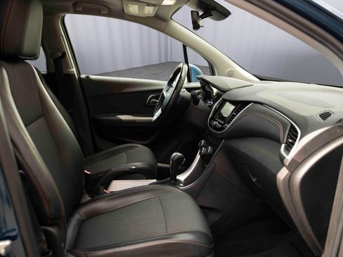 Used 2019 Chevrolet Trax LT w/ Driver Confidence Package AWD/4WD image 15