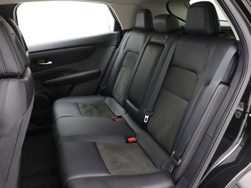 Used 2024 Nissan Ariya AWD image 12