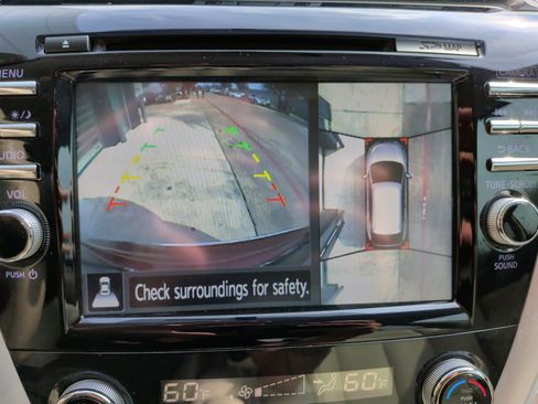 Used 2017 Nissan Murano SL image 25