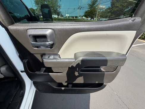 Used 2018 Chevrolet Silverado 2500 W/T RWD image 21