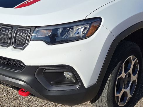 Used 2022 Jeep Compass Trailhawk image 10