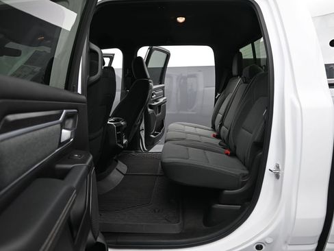 Used 2022 RAM 1500 Big Horn AWD/4WD image 13