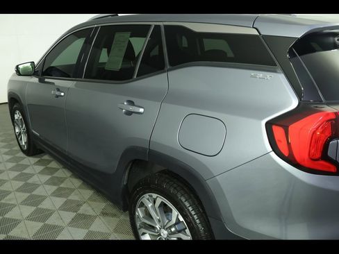 Used 2020 GMC Terrain SLT w/ Preferred Package image 18