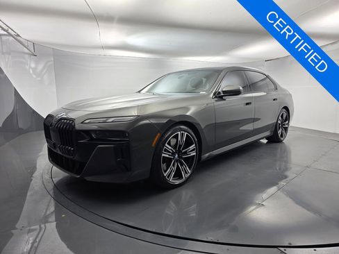 Certified 2023 BMW 760i xDrive AWD/4WD image 8