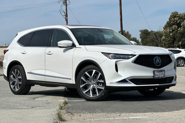 Used 2023 Acura MDX w/ Technology Package AWD/4WD image 2