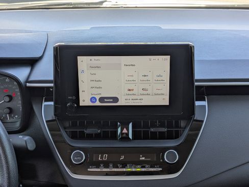 Used 2023 Toyota Corolla LE image 18