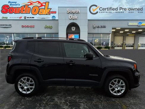 Certified 2022 Jeep Renegade Latitude AWD/4WD image 2