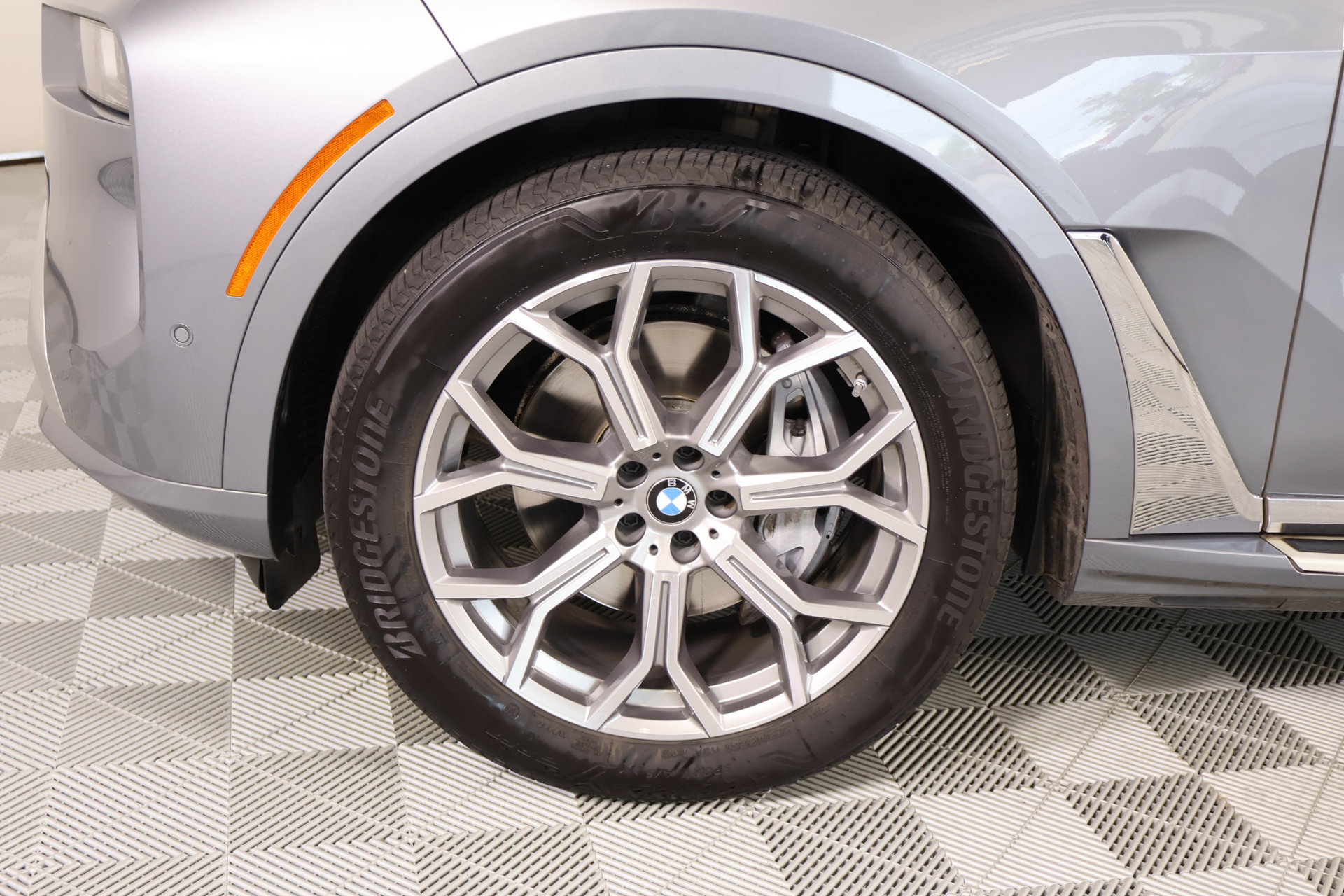 Used 2023 BMW X7 xDrive40i w/ Premium Package AWD/4WD image 19