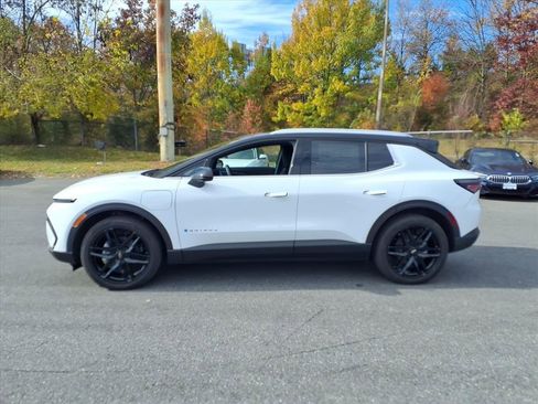 New 2026 Chevrolet Equinox EV LT image 6