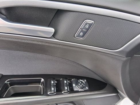 Used 2016 Ford Fusion SE FWD image 20