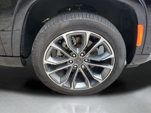 Certified 2024 Jeep Grand Wagoneer Series III AWD/4WD image 28