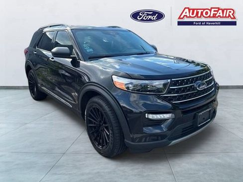 Certified 2021 Ford Explorer XLT w/ Equipment Group 202A AWD/4WD image 1