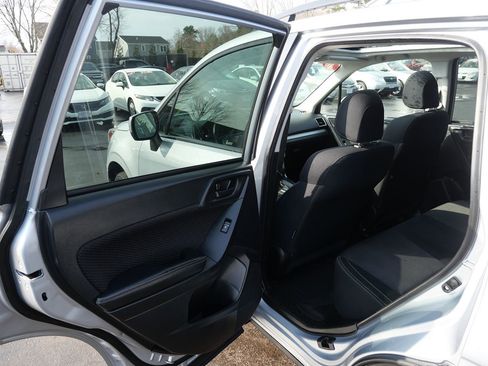 Used 2018 Subaru Forester 2.5i Premium w/ All-Weather Package image 24