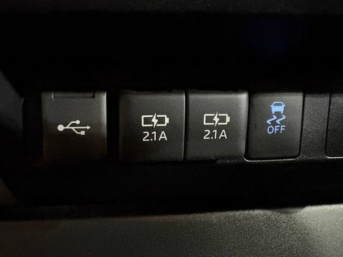 Certified 2021 Toyota Tundra SR5 AWD/4WD image 15
