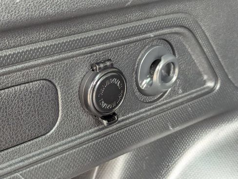 Used 2022 Subaru Forester AWD/4WD image 27