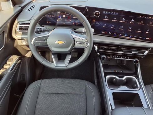 New 2026 Chevrolet Traverse LT image 5