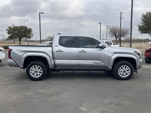 New 2026 Toyota Tacoma SR5 image 4