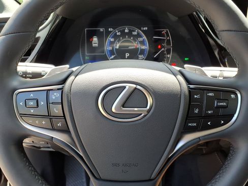 Certified 2023 Lexus ES 250 w/ Premium Package AWD/4WD image 8