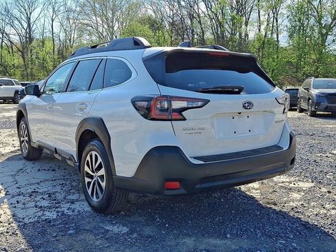 Certified 2025 Subaru Outback Premium w/ Popular Package #1A AWD/4WD image 7