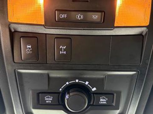 Used 2019 Toyota Tacoma SR5 image 8