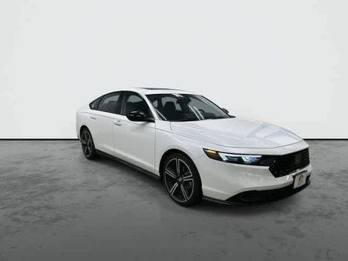 Certified 2026 Honda Accord SE image 5