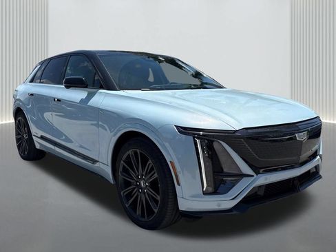 New 2026 Cadillac Lyriq V AWD/4WD image 3