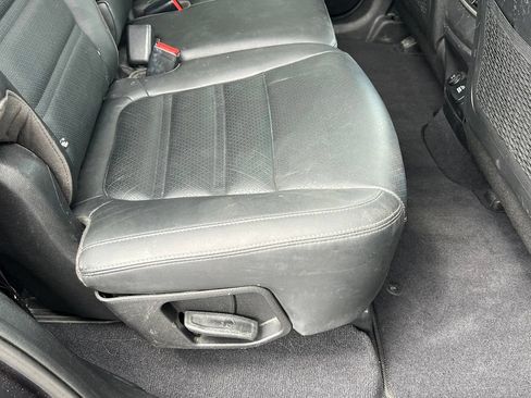 Used 2017 Kia Sorento EX w/ EX V6 Premium Package AWD/4WD image 19